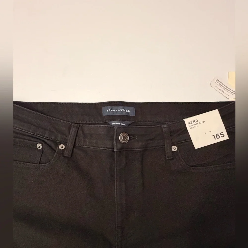 Aeropostale Woman’s‎ Mid Rise Boot Black Jeans Size 16s